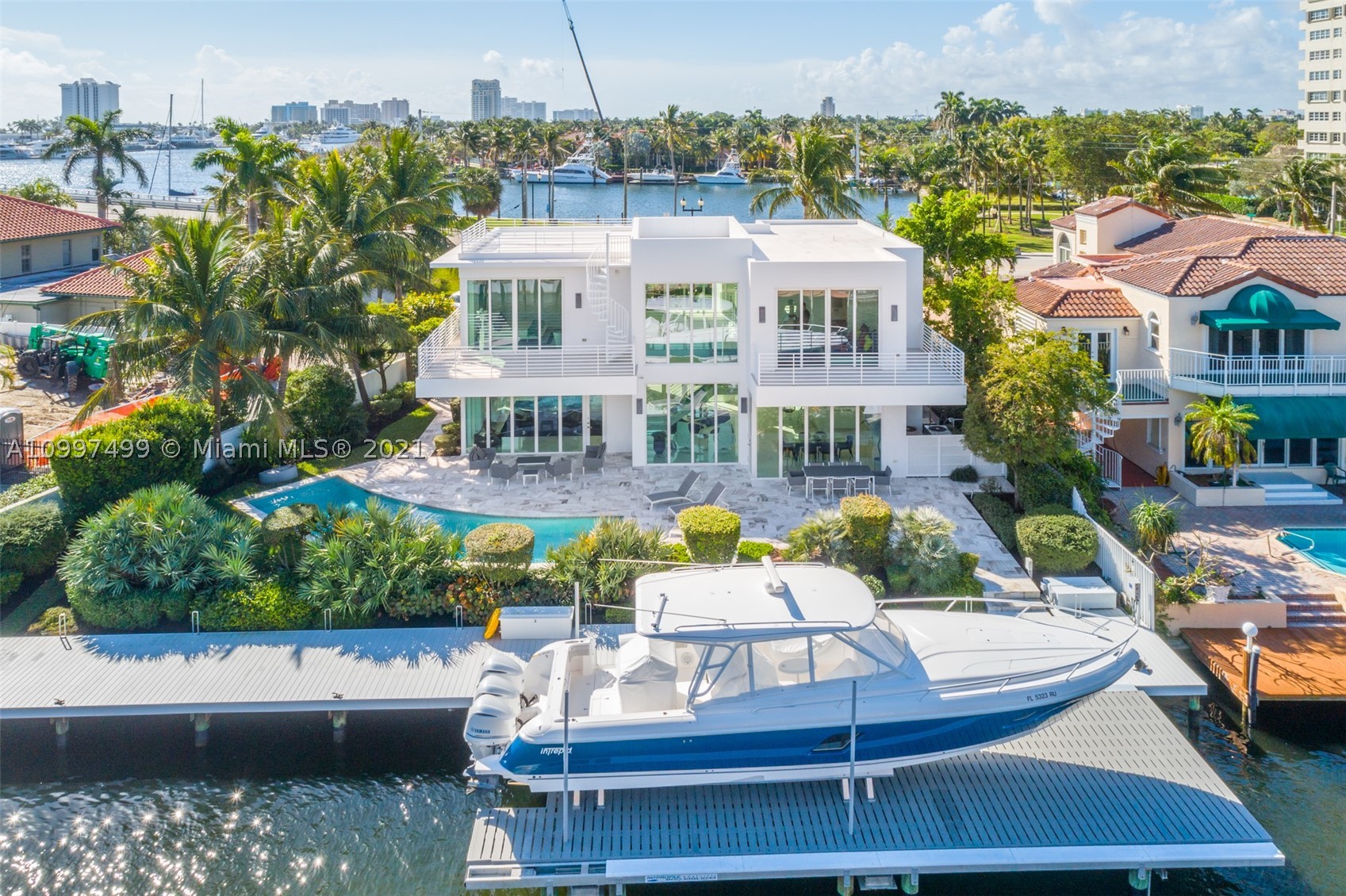 LAUDERDALE SHORES CORR PL - Residential