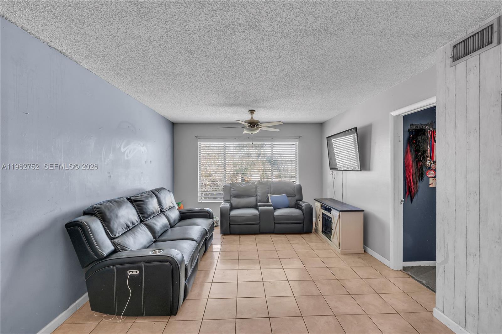 COUNTRY GARDENS CONDO - Residential