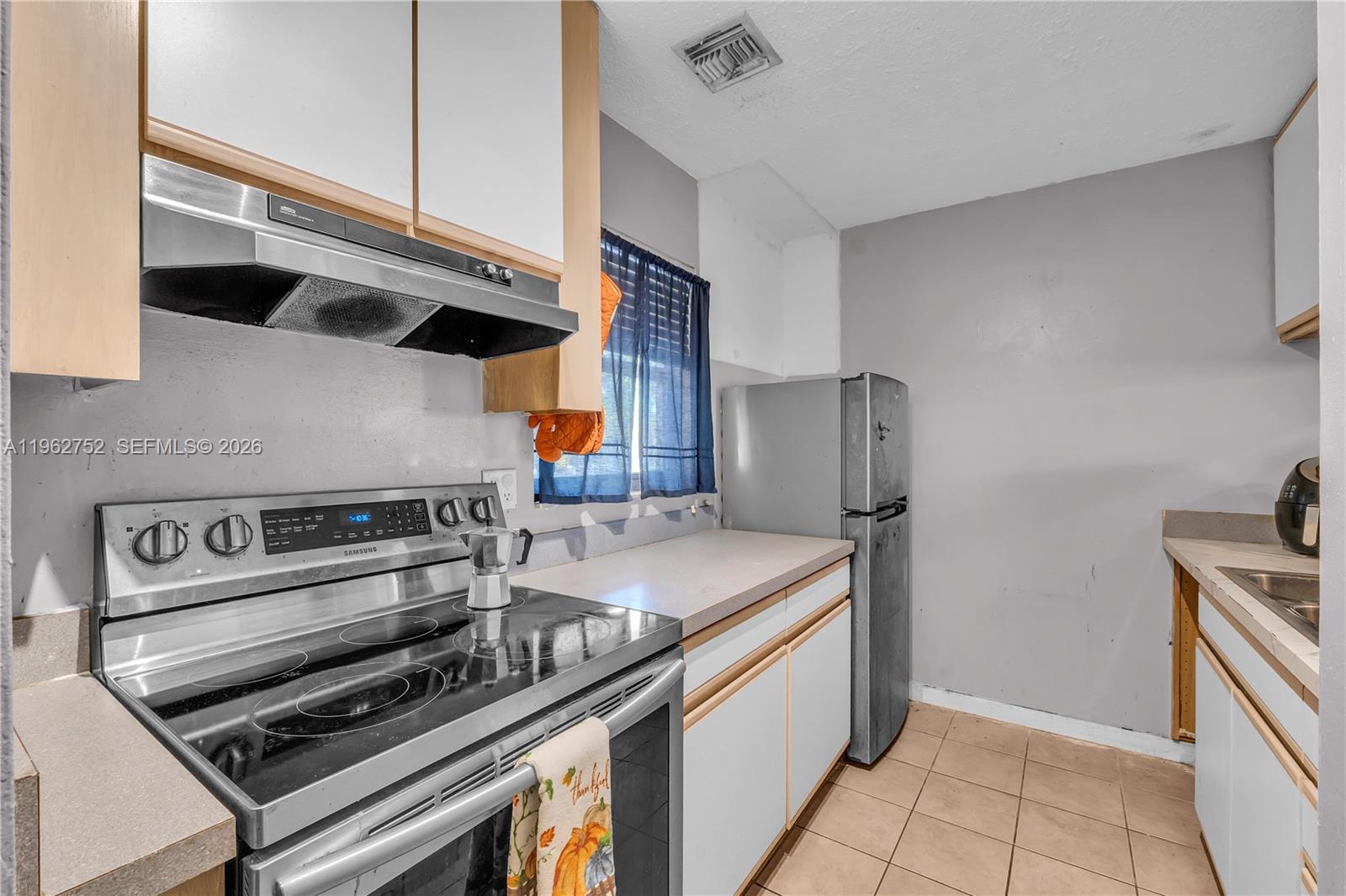 COUNTRY GARDENS CONDO - Residential