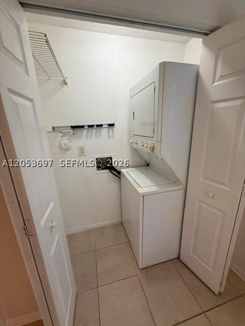 CORAL KEY CONDO - Residential Lease