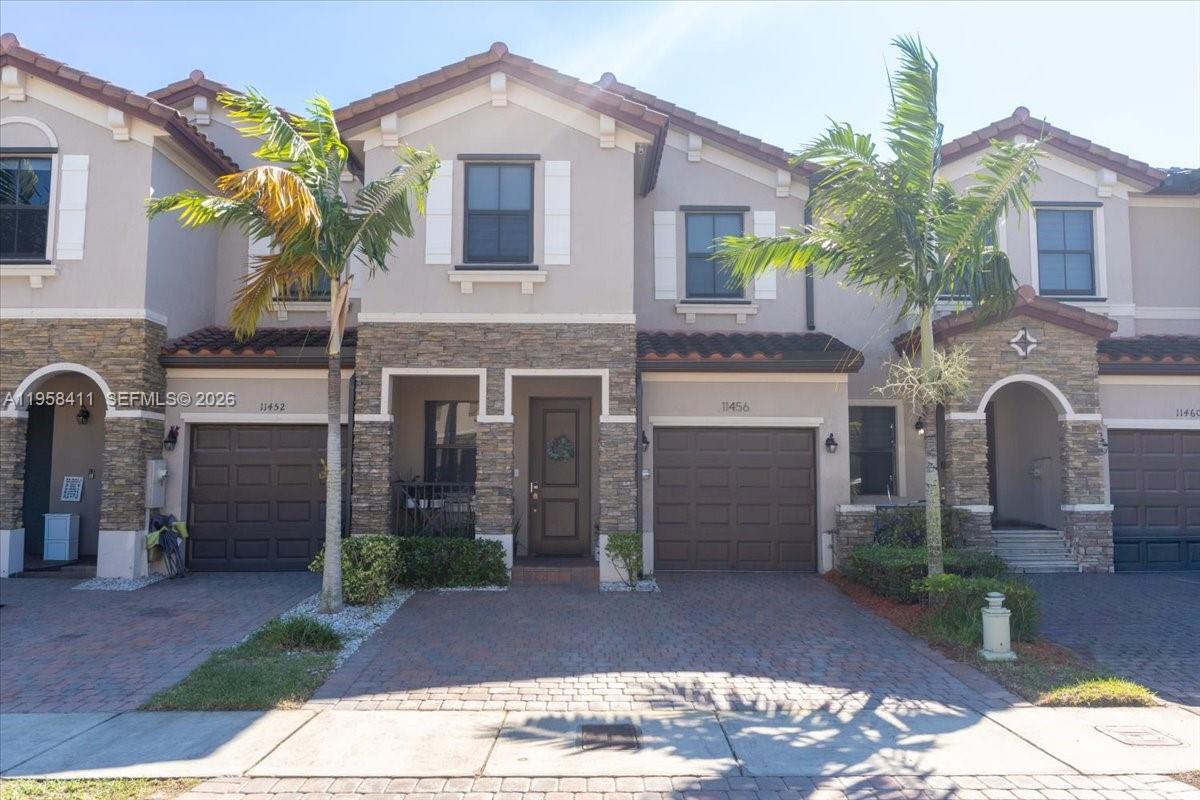 COCO PALM ESTATES - Residential