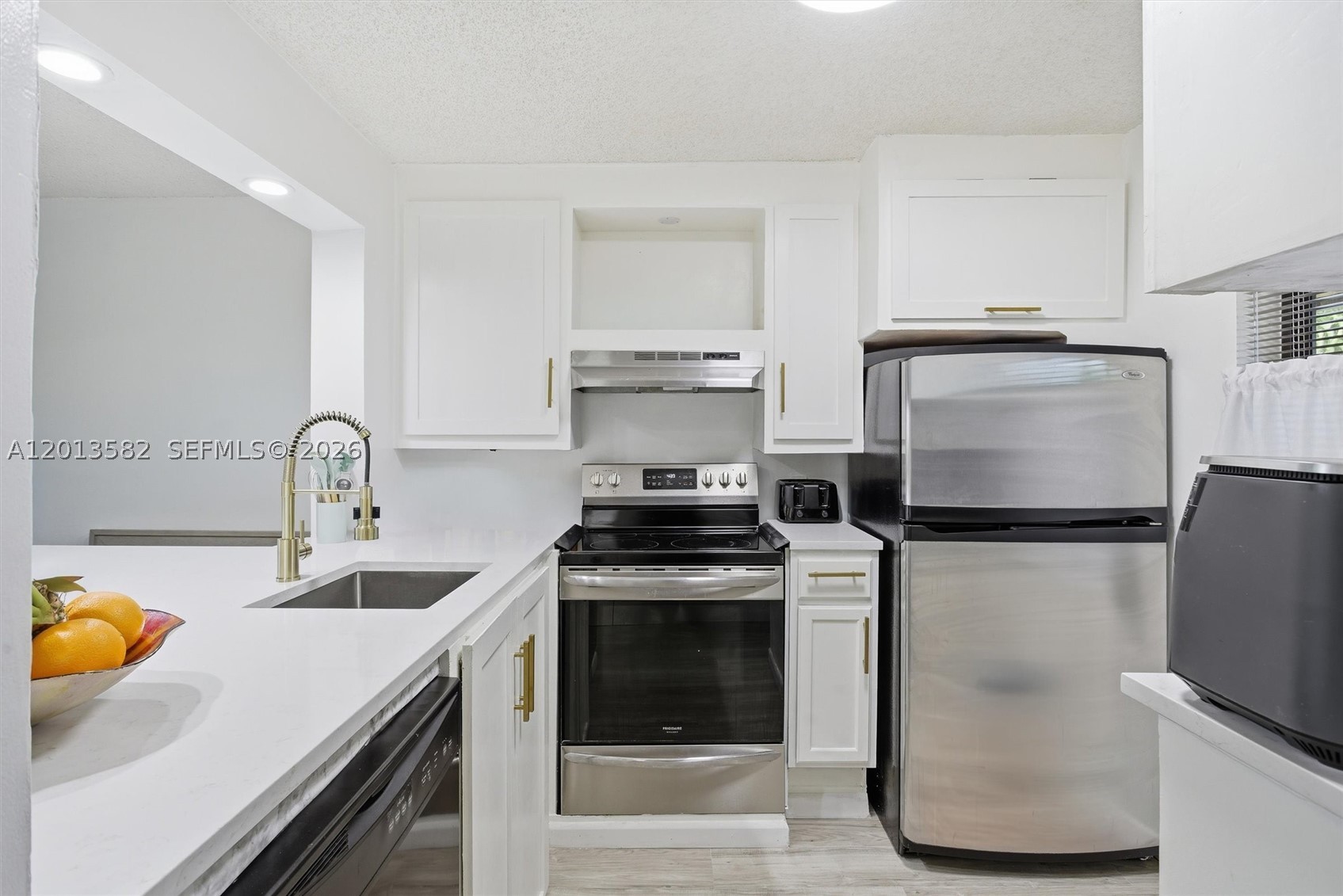 VIEWPOINTE CONDO - Residential