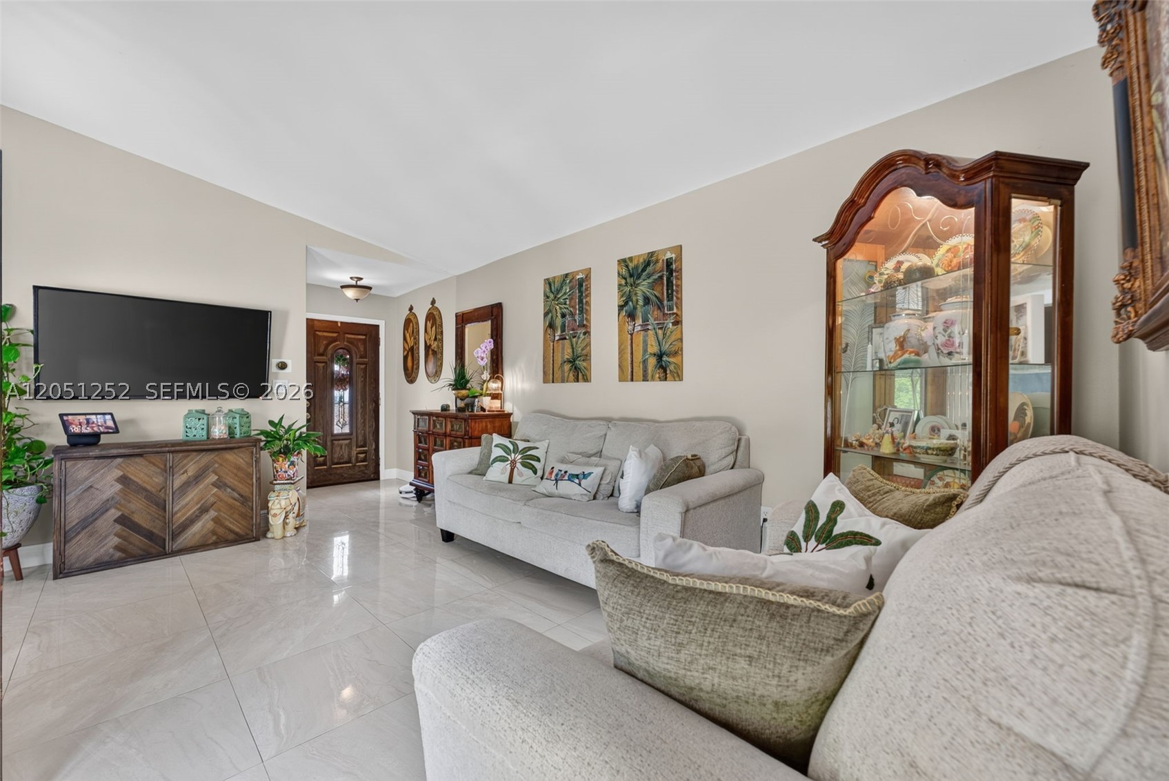 SOUTH MIAMI LAKES - Residential