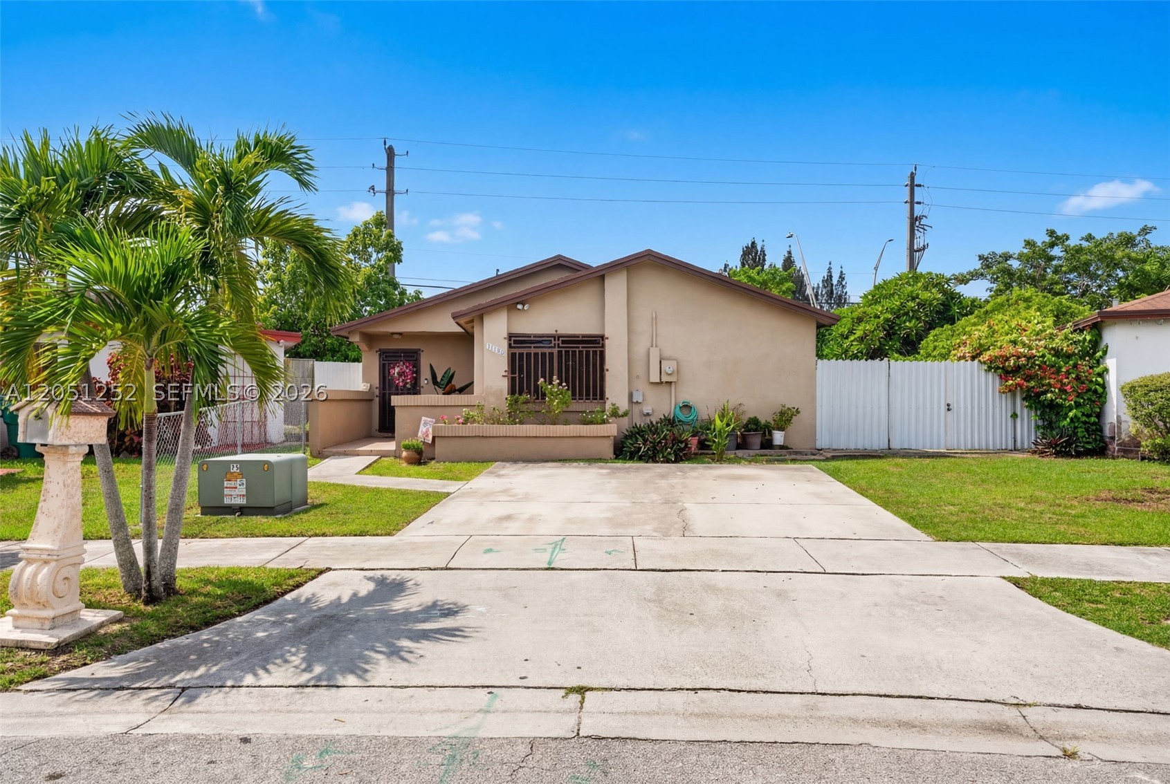 SOUTH MIAMI LAKES - Residential