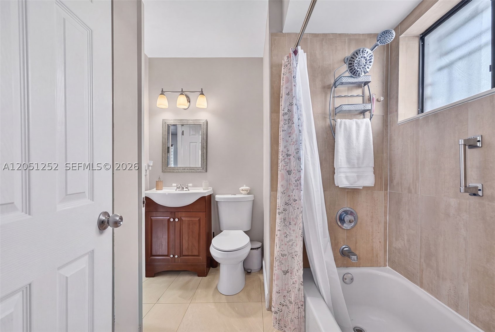 SOUTH MIAMI LAKES - Residential