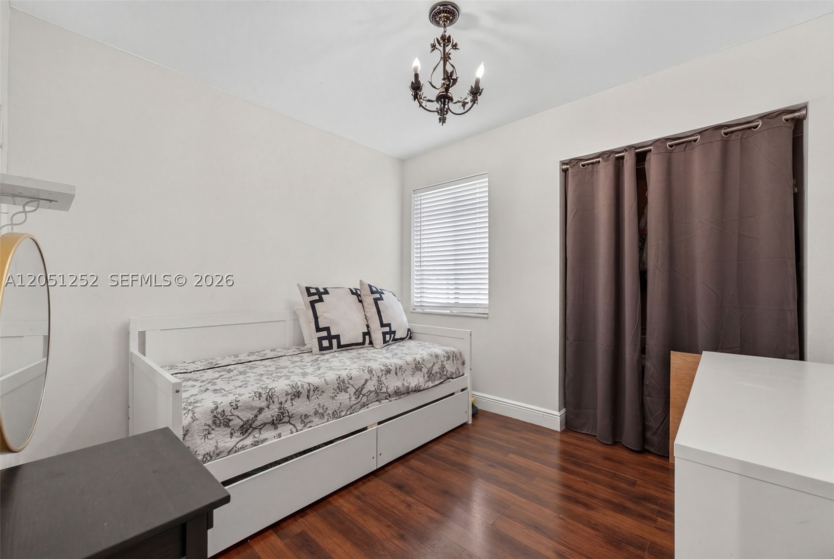 SOUTH MIAMI LAKES - Residential