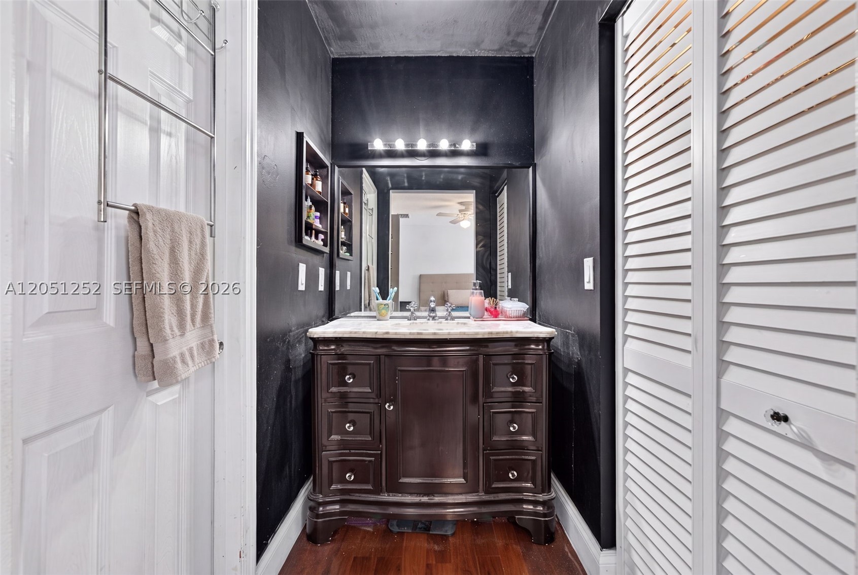 SOUTH MIAMI LAKES - Residential