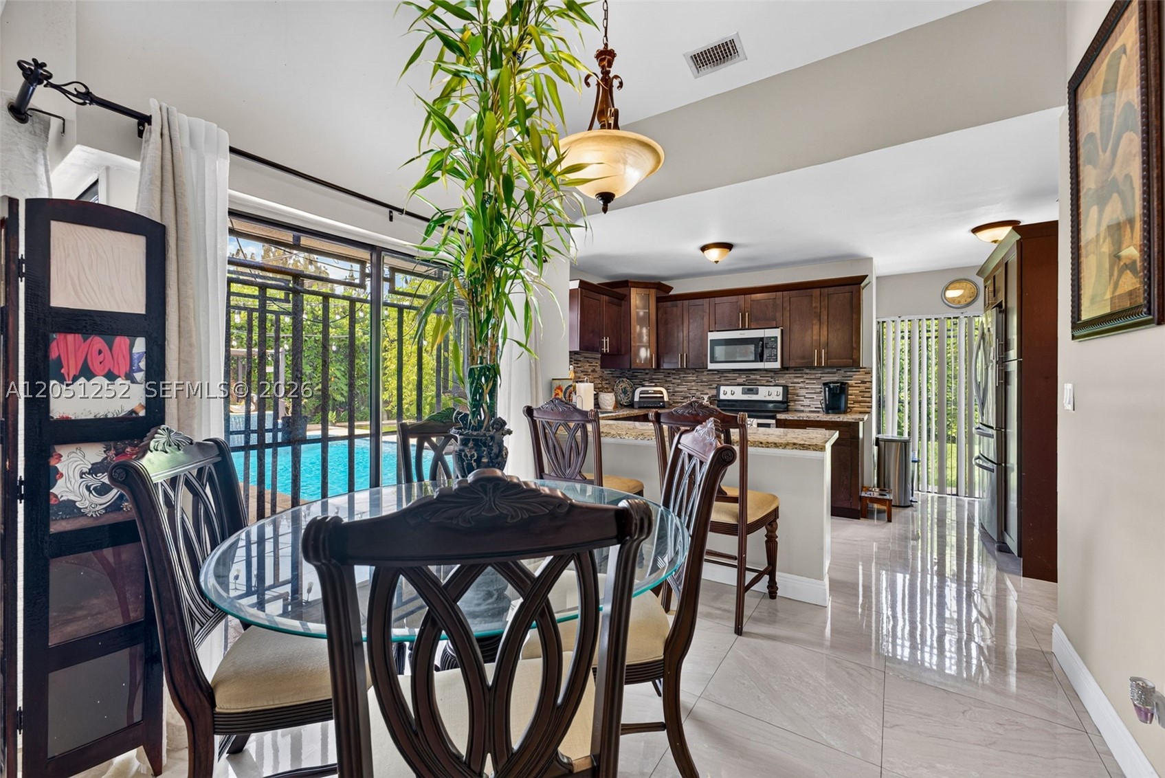 SOUTH MIAMI LAKES - Residential