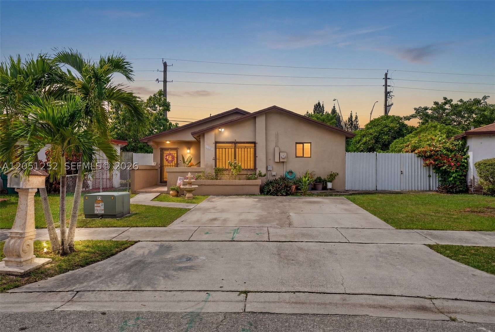 SOUTH MIAMI LAKES - Residential