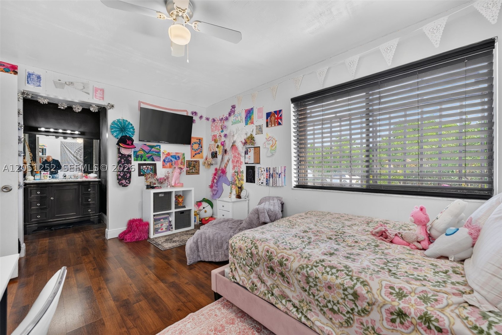 SOUTH MIAMI LAKES - Residential