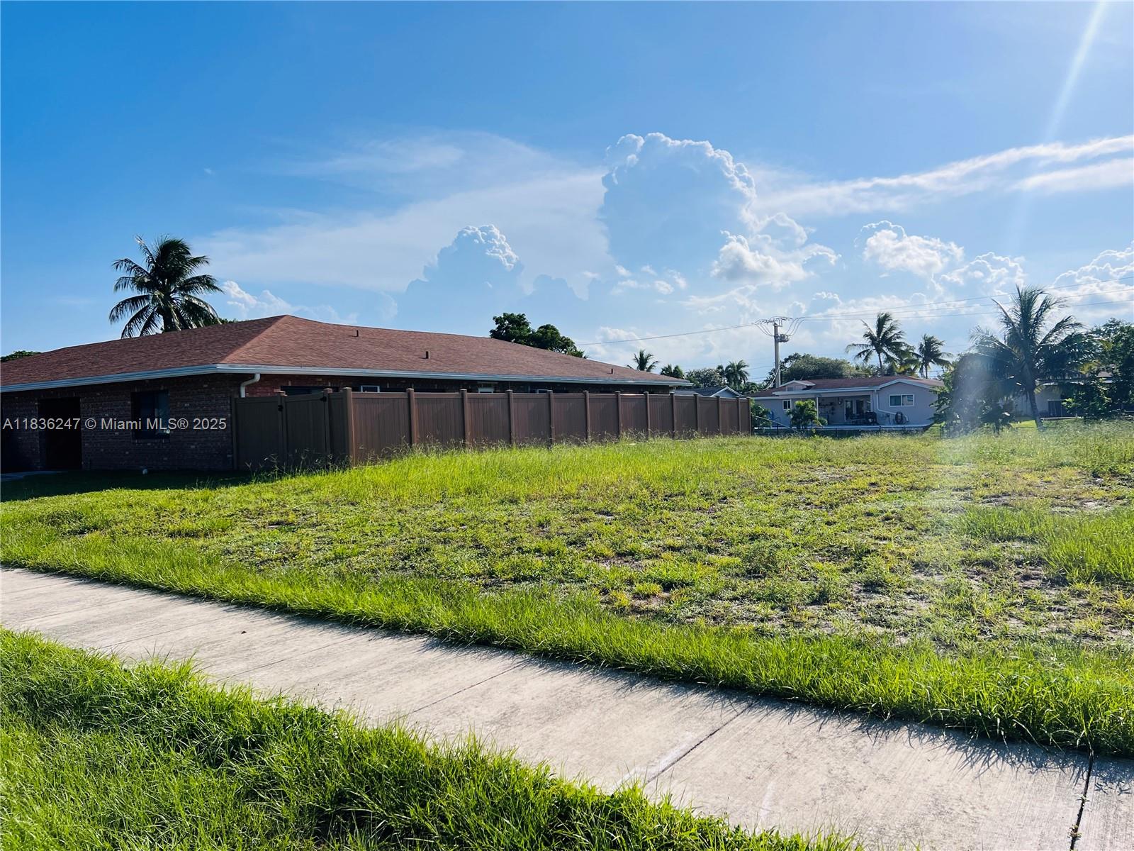 COCONUT CREEK 11TH SEC - Land