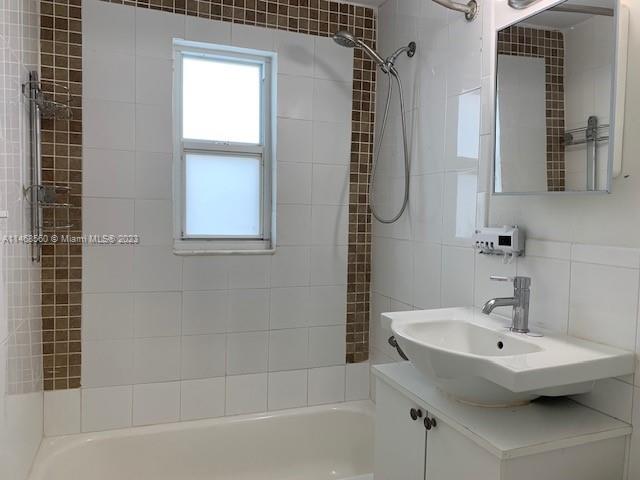 ISLAND POINT SOUTH CONDO - Residential Lease