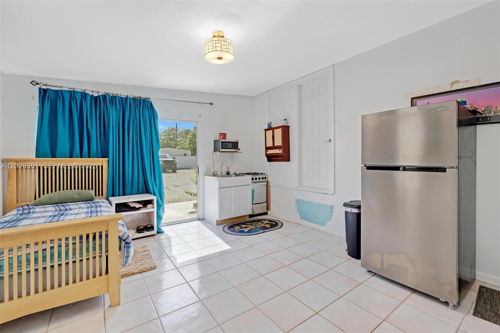 BUTTONWOODS ACRES - Residential