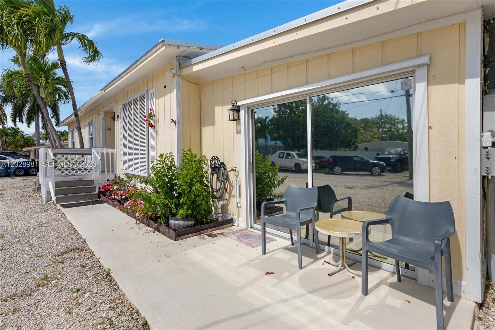 BUTTONWOODS ACRES - Residential
