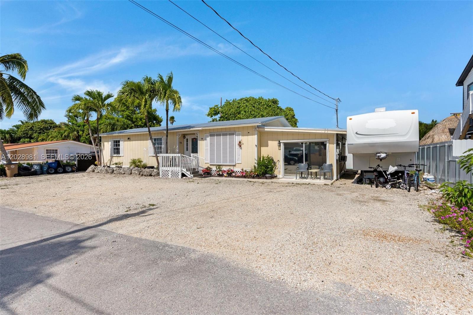 BUTTONWOODS ACRES - Residential