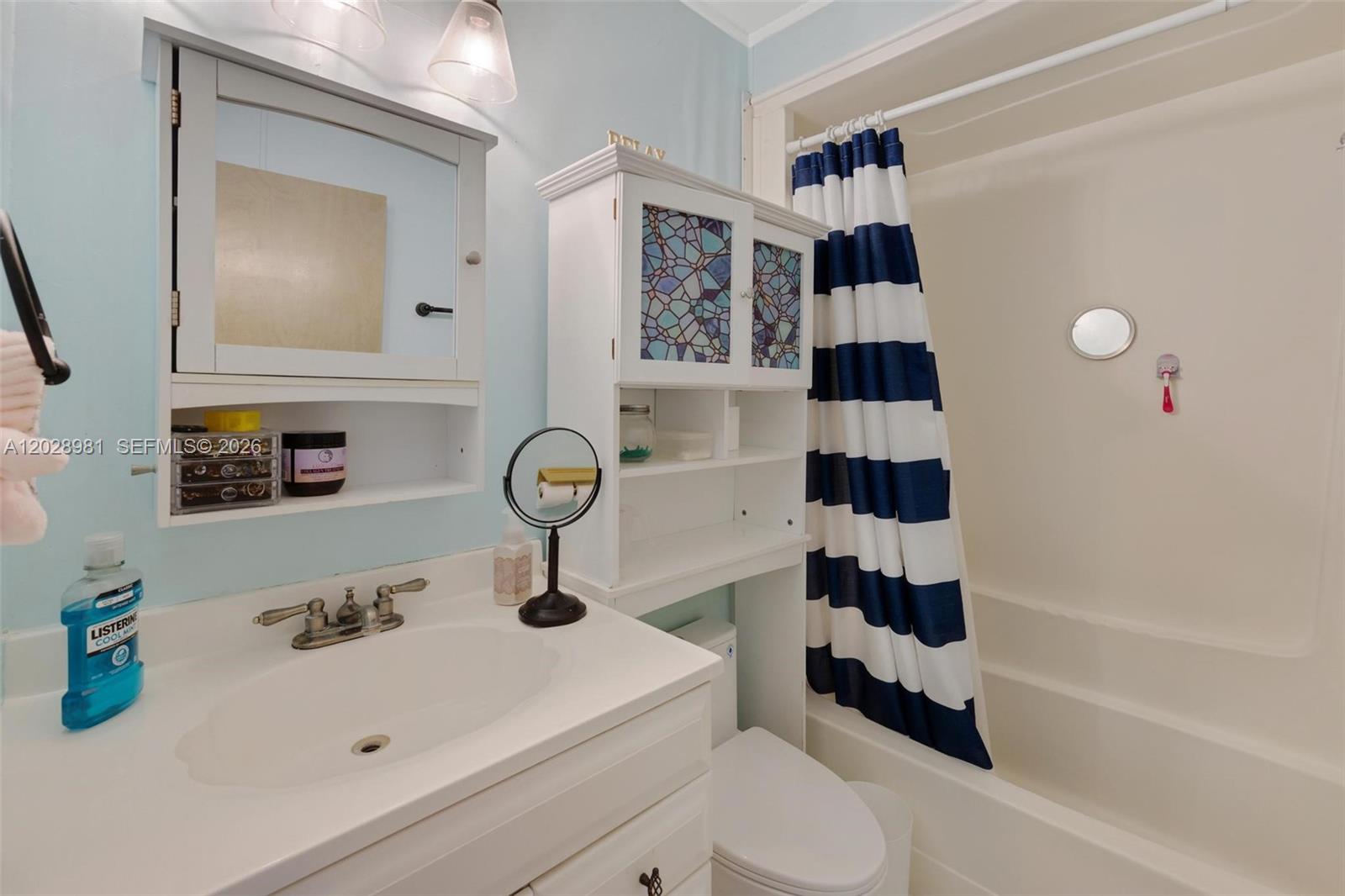 BUTTONWOODS ACRES - Residential