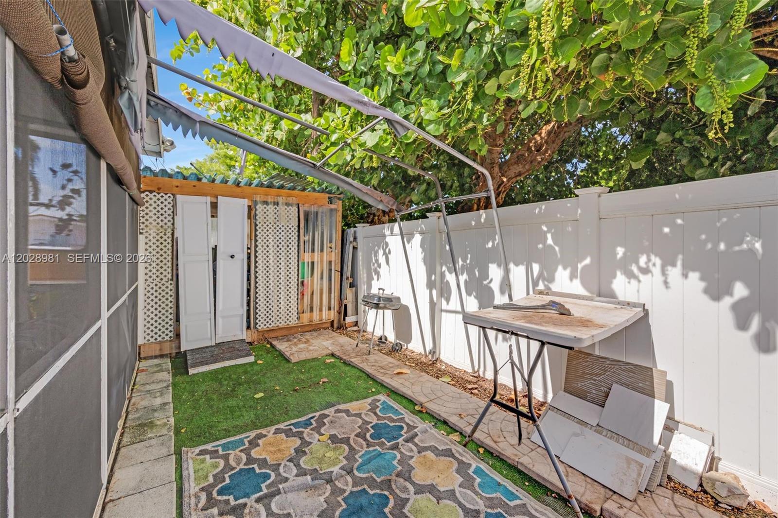 BUTTONWOODS ACRES - Residential