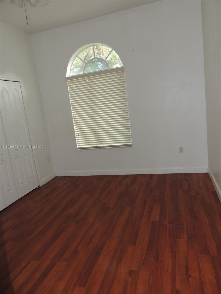 PALM ISLE ESTATES - Residential Lease