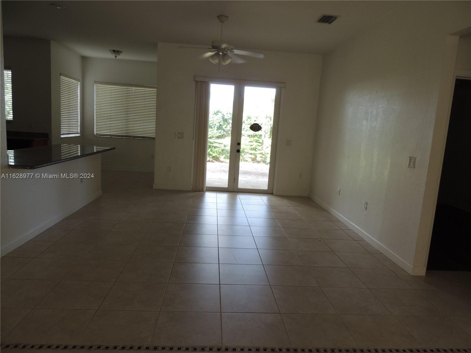 PALM ISLE ESTATES - Residential Lease