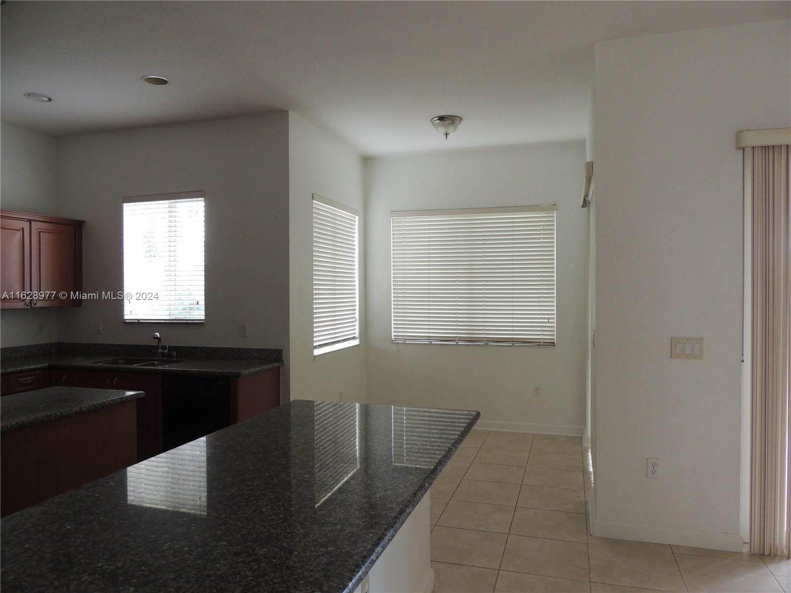 PALM ISLE ESTATES - Residential Lease
