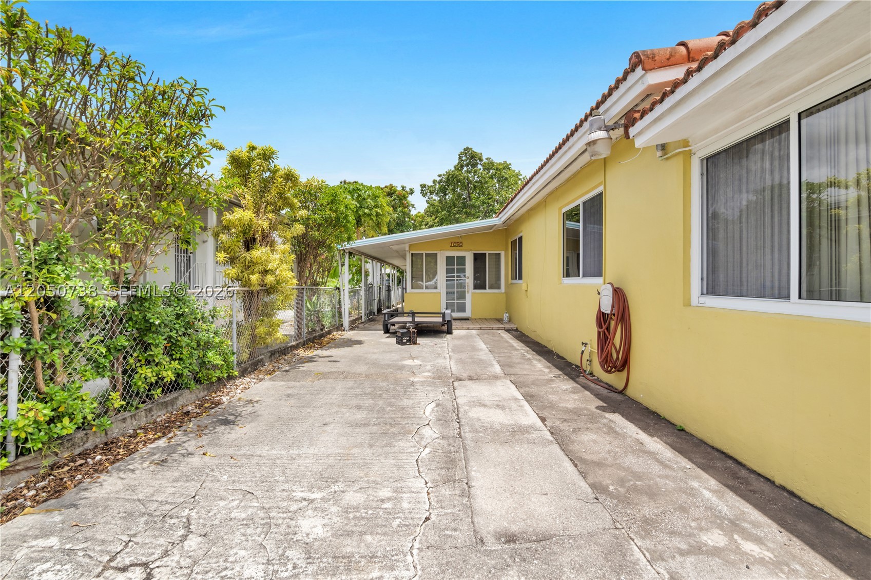 RIVERSIDE FARMS - Residential Income