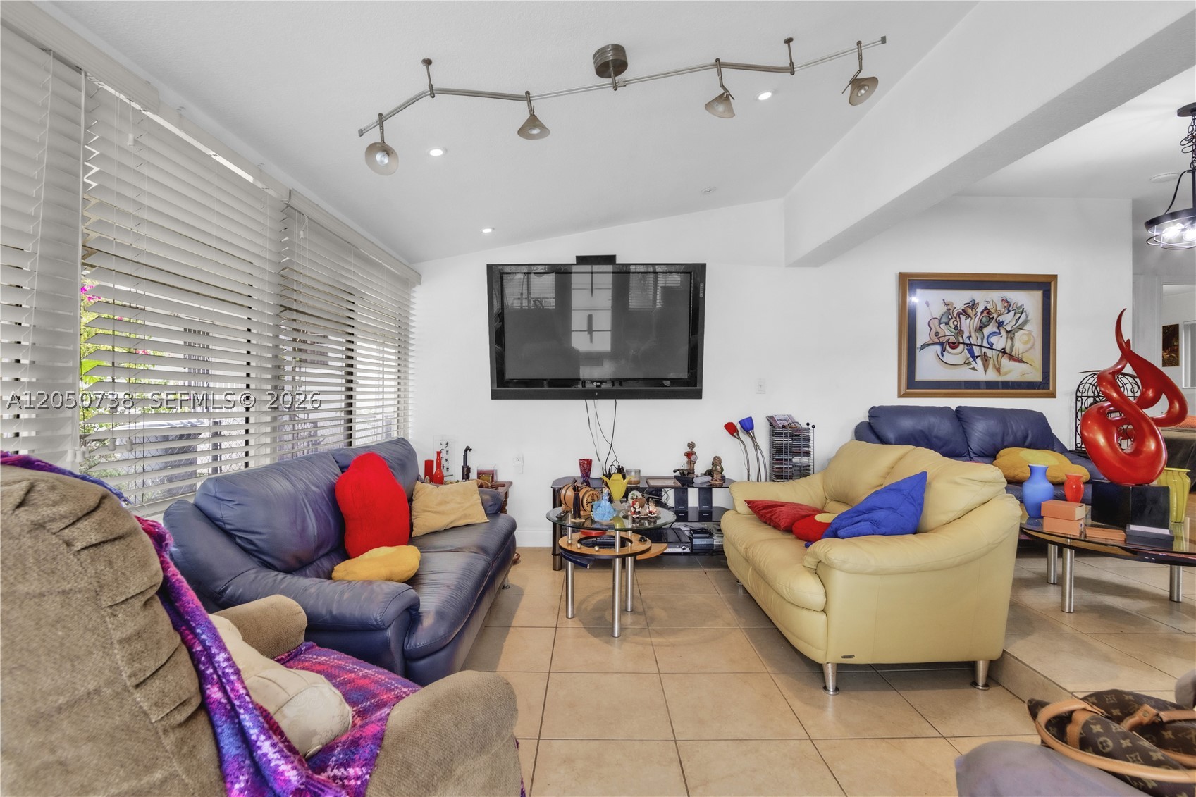 RIVERSIDE FARMS - Residential Income