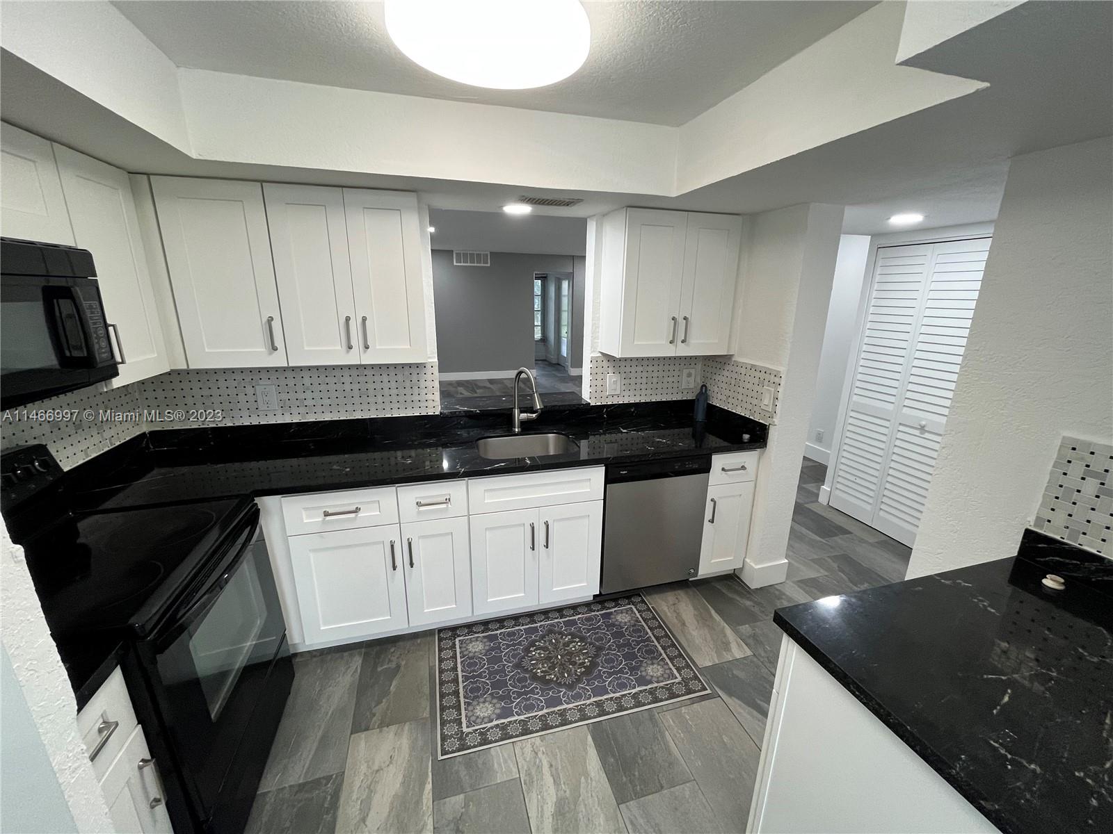2 OF PALM SPRINGS 1 CONDO - Residential Lease