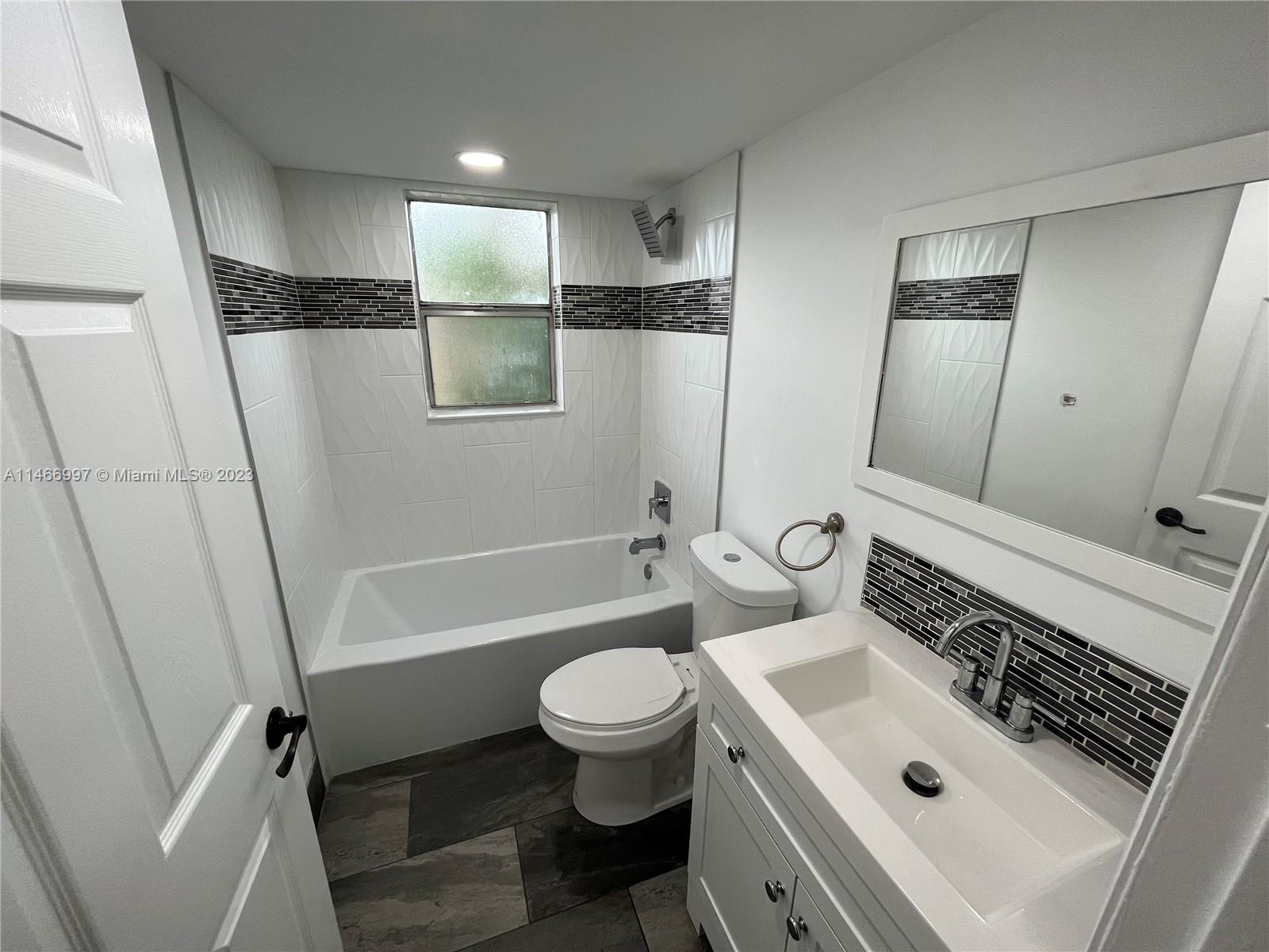 2 OF PALM SPRINGS 1 CONDO - Residential Lease