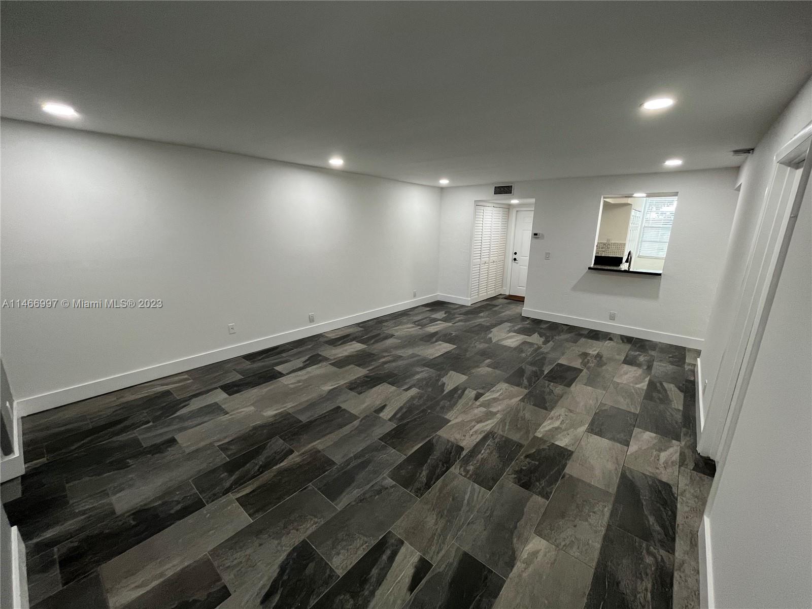 2 OF PALM SPRINGS 1 CONDO - Residential Lease