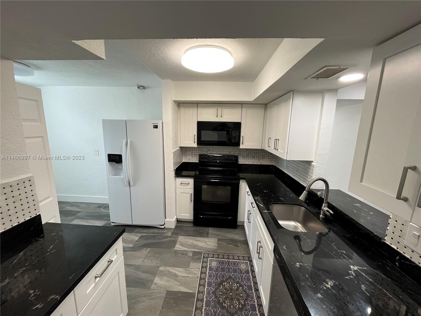 2 OF PALM SPRINGS 1 CONDO - Residential Lease