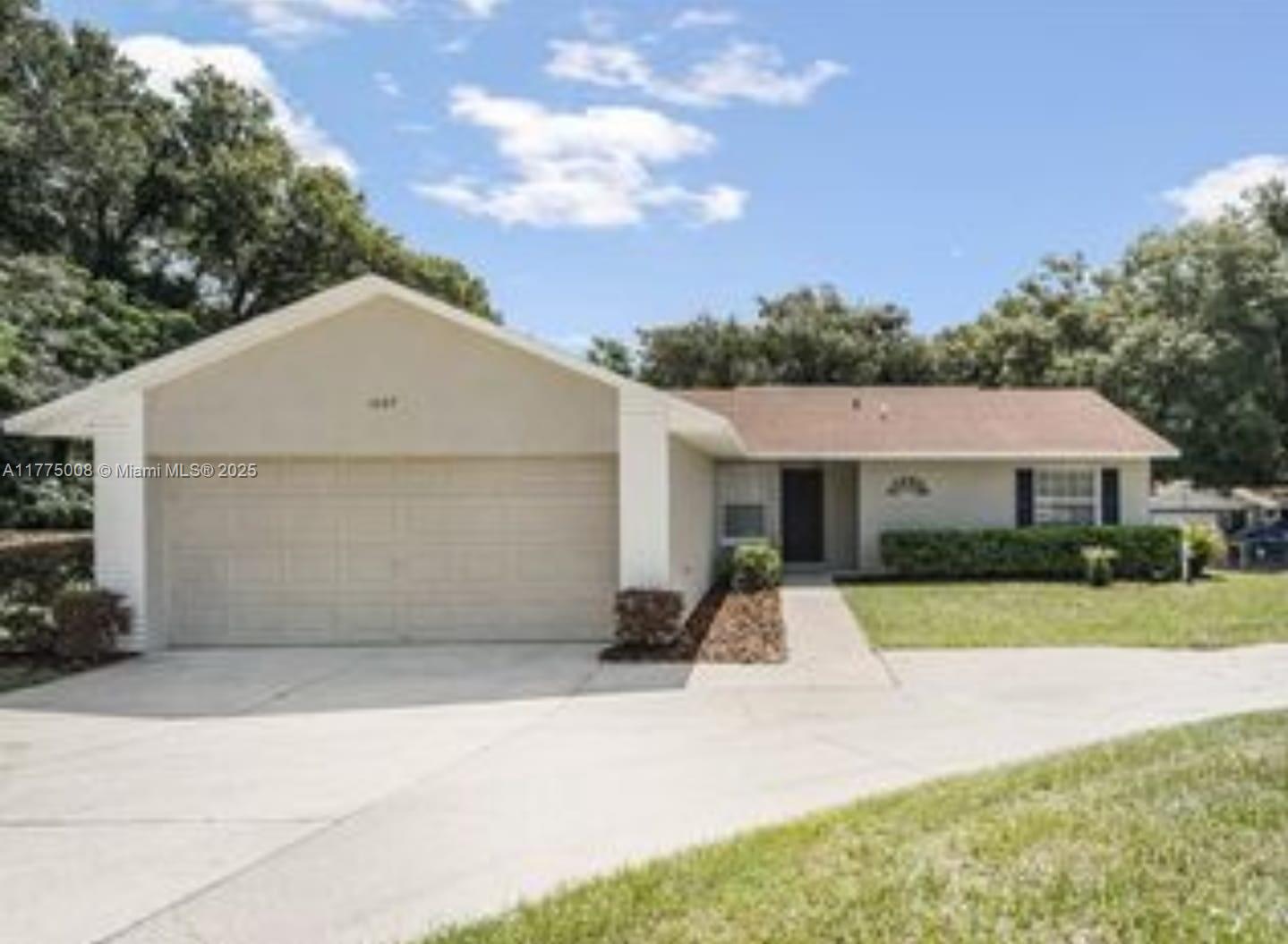 SHORT SALE APPROVED. Bank appraised property at $288,000.00 with a minimum bank net requirement of 88%. Buyer to submit an offer with these terms, along with proof of funds and the short sale lender will provide the short sale approval approximately 5-7 business days.  Closing agent/short sale negotiator: Title Quest Investments (954) 437-3540 Elizabeth@titlequestinvestments.com.  If the buyer is not asking for a seller contribution for closing costs, the buyer can go as low as $277,500 (minimum) to meet the bank’s net requirement.  If buyer is asking for closing cost credit, please add it to the $277,500 minimum sales price. 

Beautiful home on half an acre of land with a huge driveway and backyard. Property is located near Orange Blossom Trail with all major stores (Publix, Walmart, Sams, major restaurants) within 7 minutes.  Roof is less than 3 years old, and property is in good condition.  No HOA!