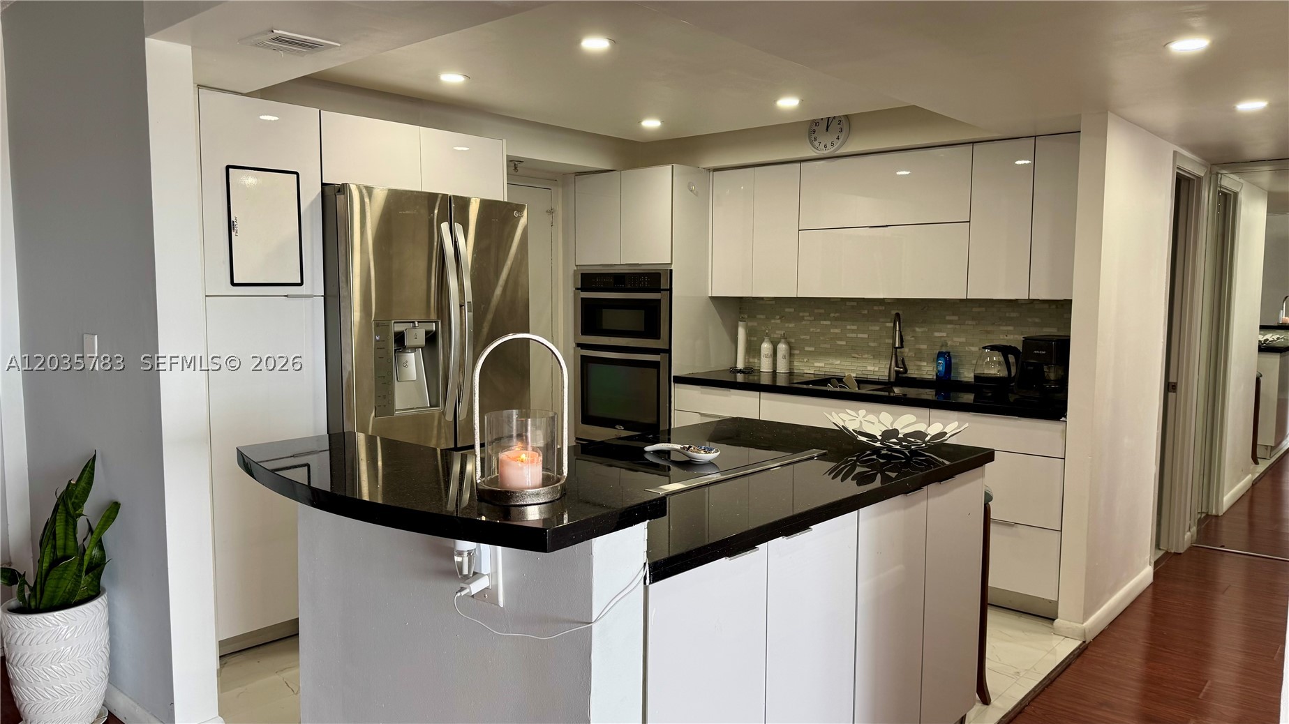 COMMODORE PLAZA CONDO - Residential