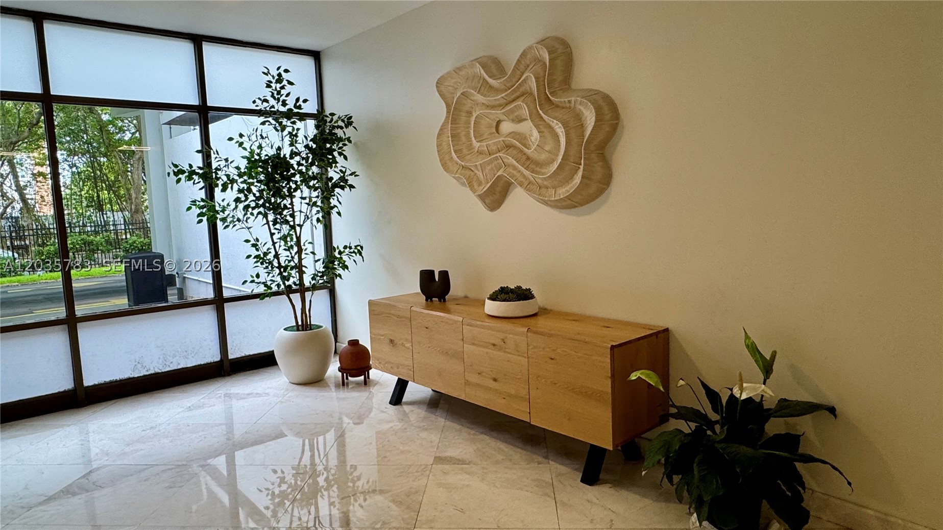 COMMODORE PLAZA CONDO - Residential