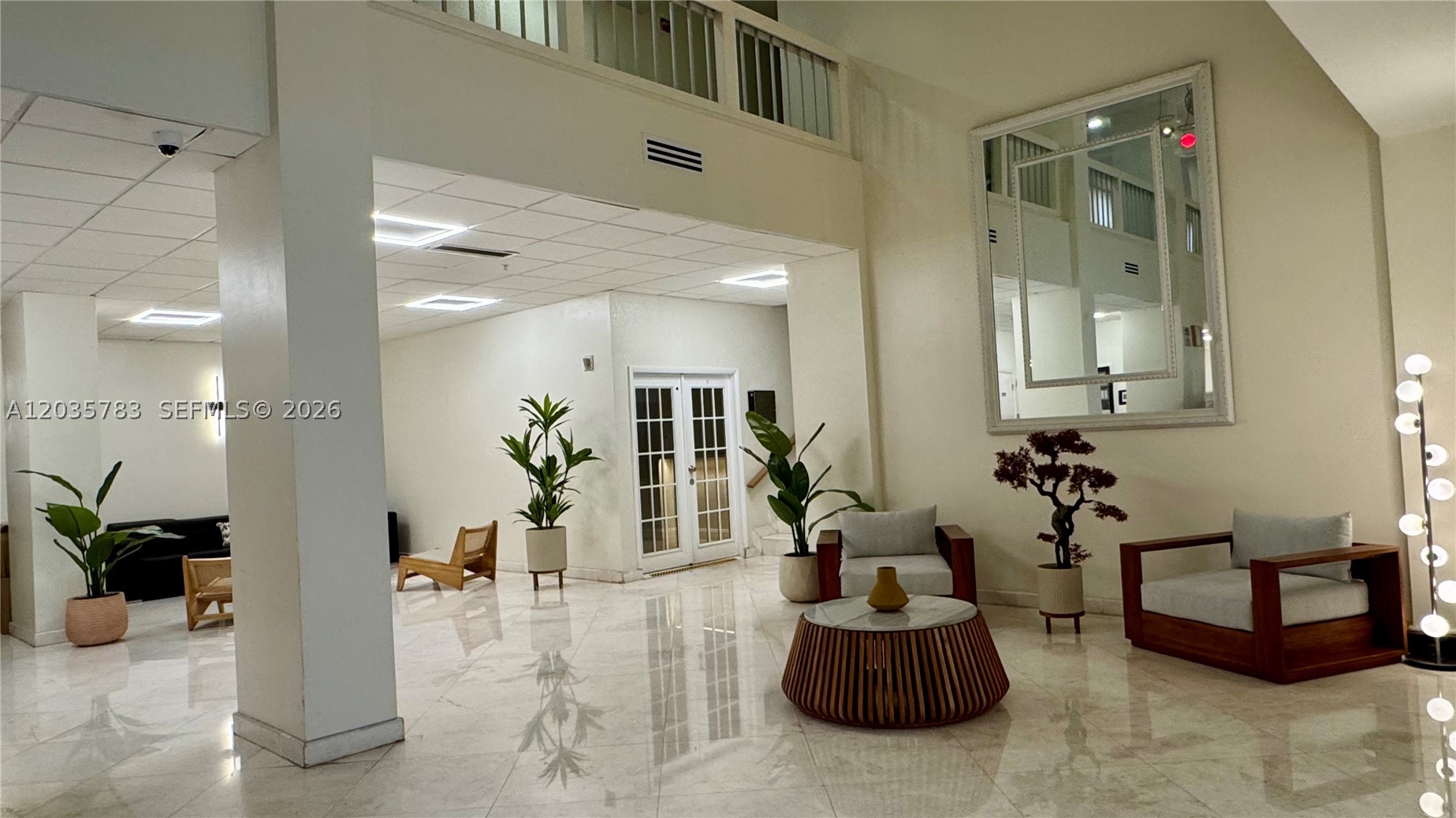 COMMODORE PLAZA CONDO - Residential