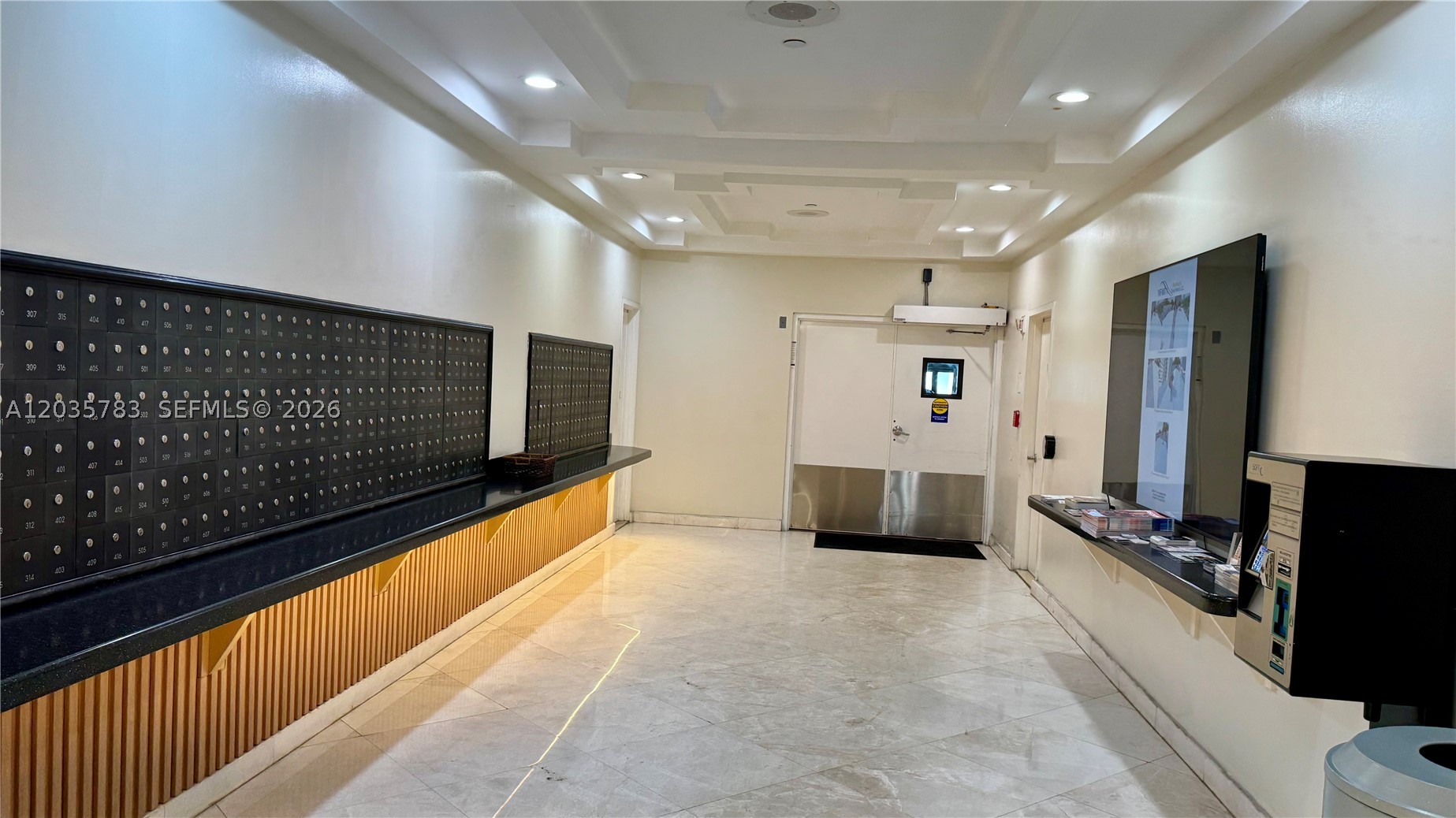 COMMODORE PLAZA CONDO - Residential