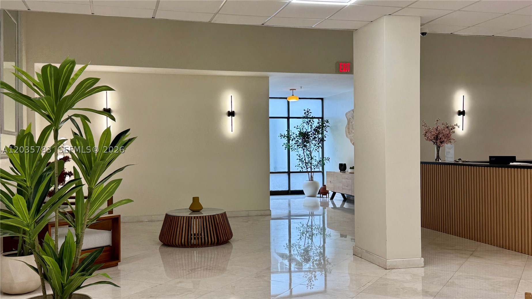 COMMODORE PLAZA CONDO - Residential
