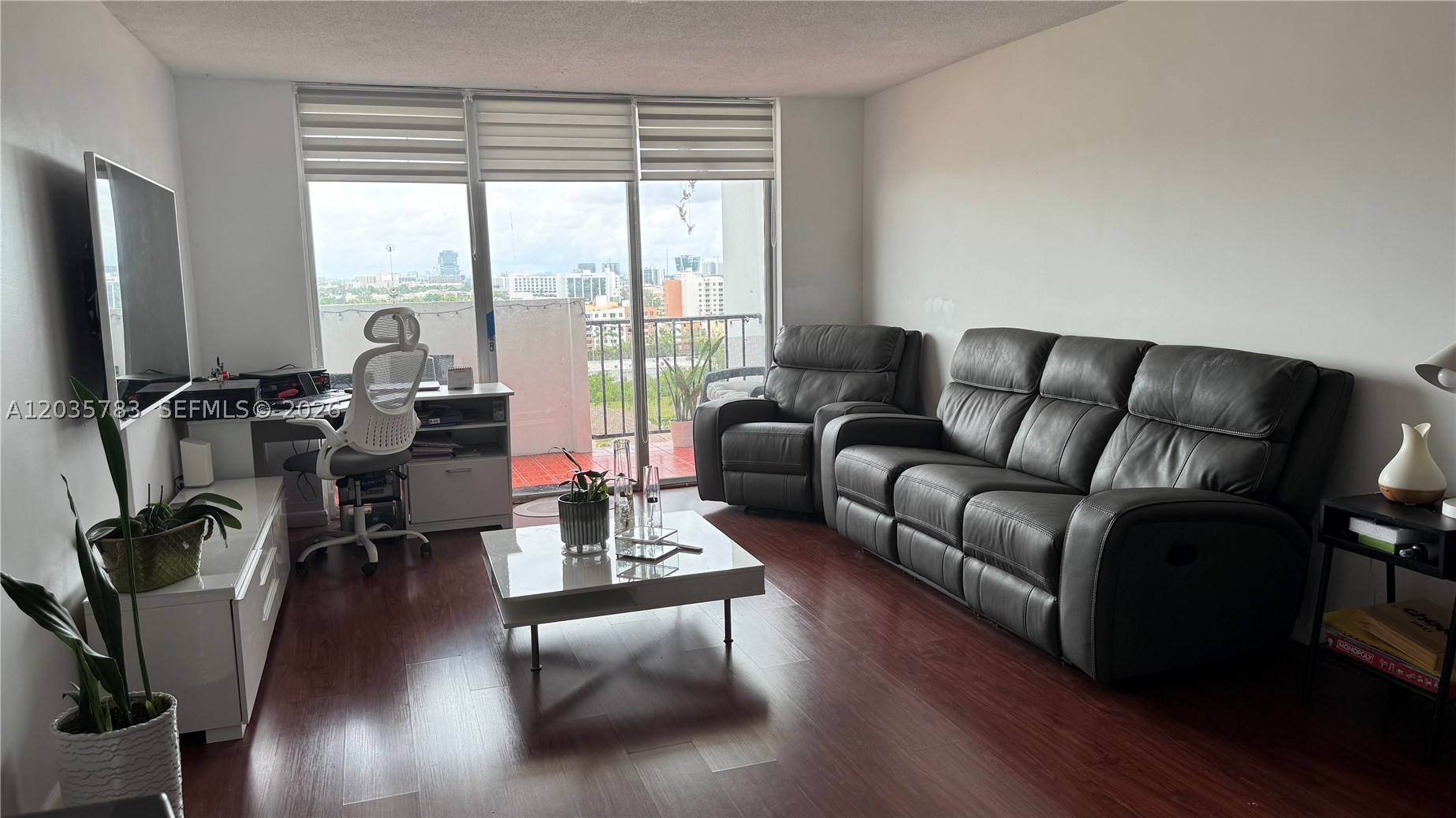 COMMODORE PLAZA CONDO - Residential