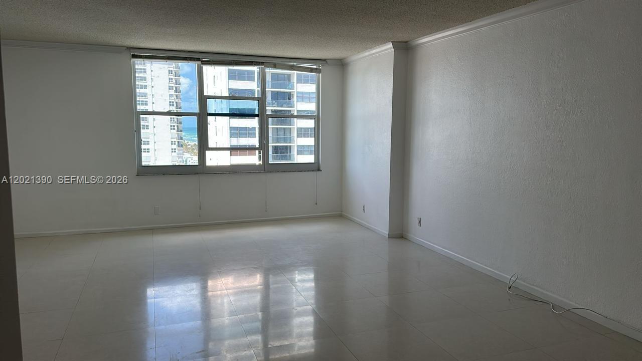 WAVE CONDO - Residential