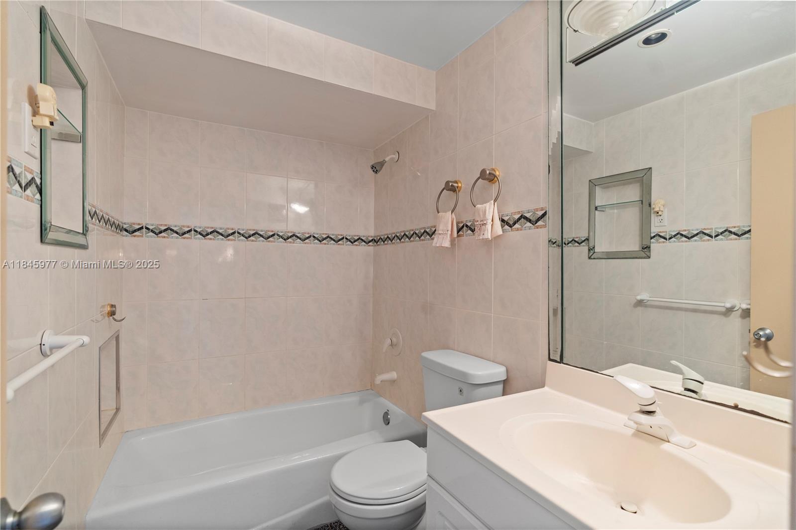 LEISURE BEACH CONDO - Residential