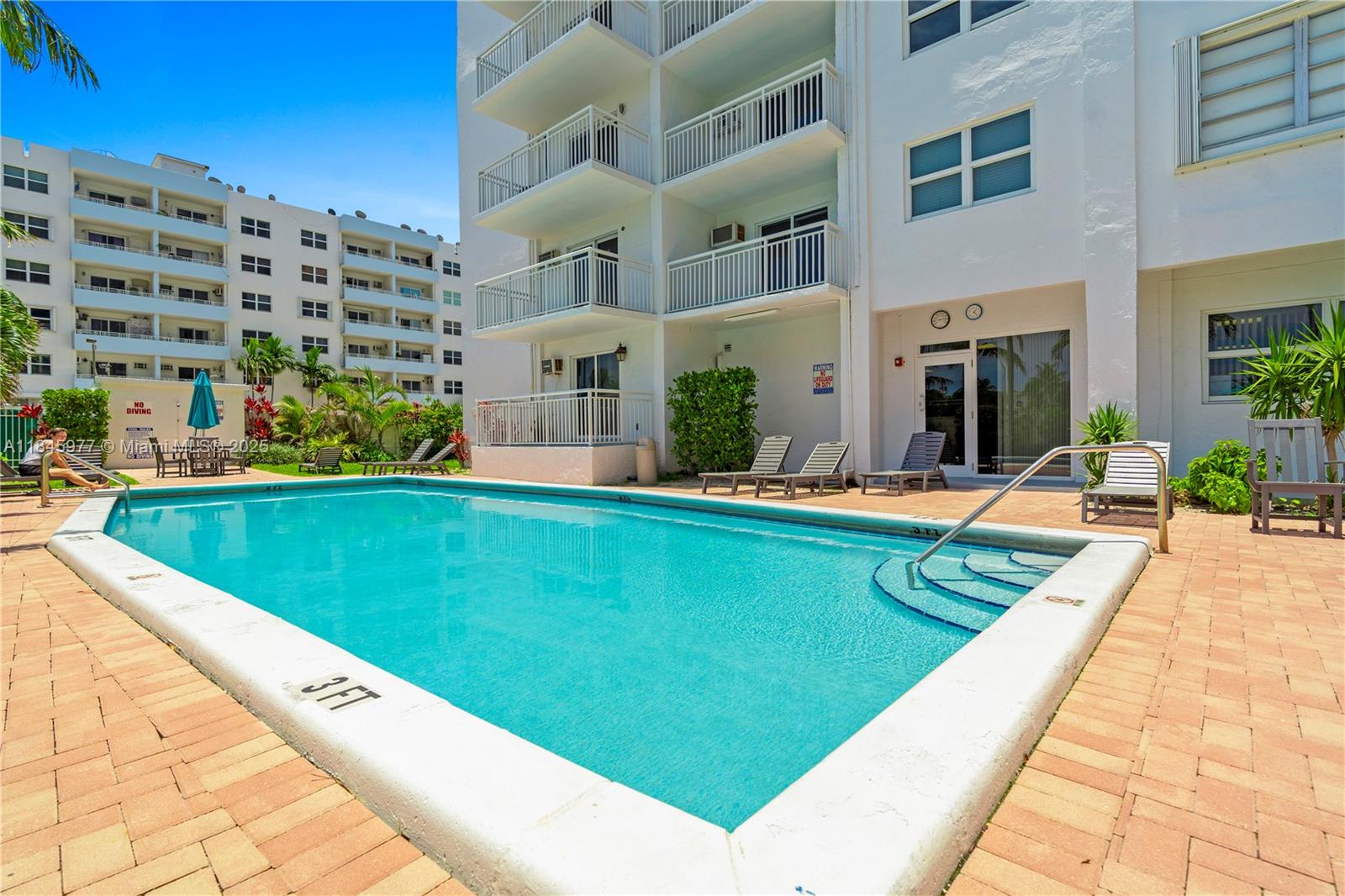 LEISURE BEACH CONDO - Residential