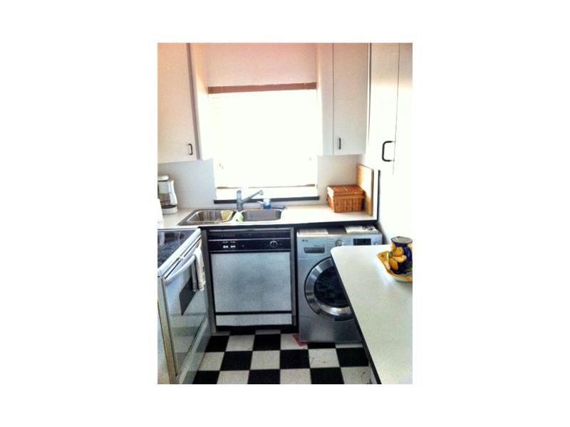 LES JARDINS OF SOUTH BEAC - Residential Lease