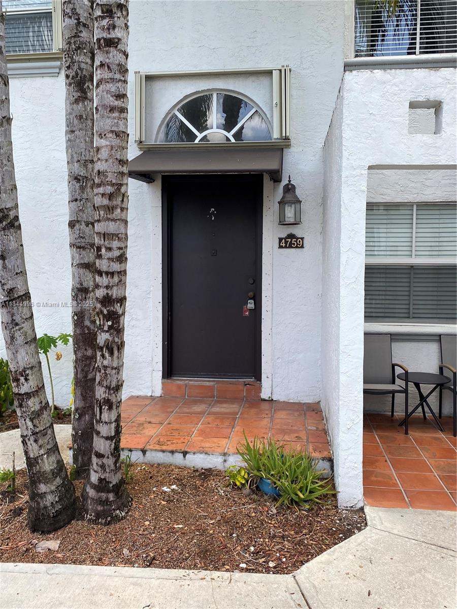 THE GREENS AT DORAL CONDO - Residential Lease