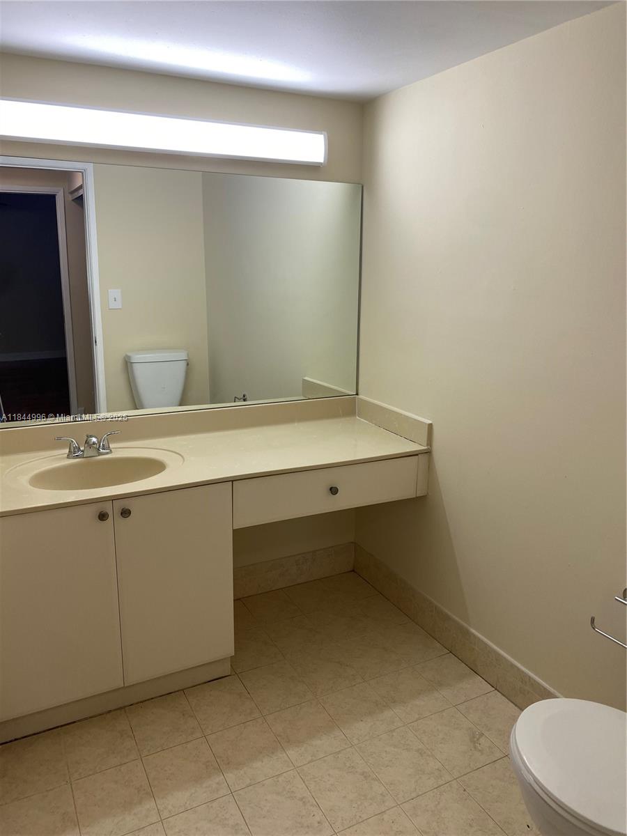 THE GREENS AT DORAL CONDO - Residential Lease