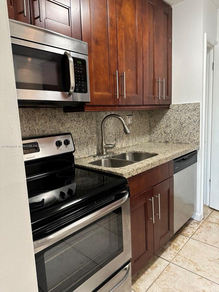 UNIVERSITY TRAIL CONDO - Residential Lease