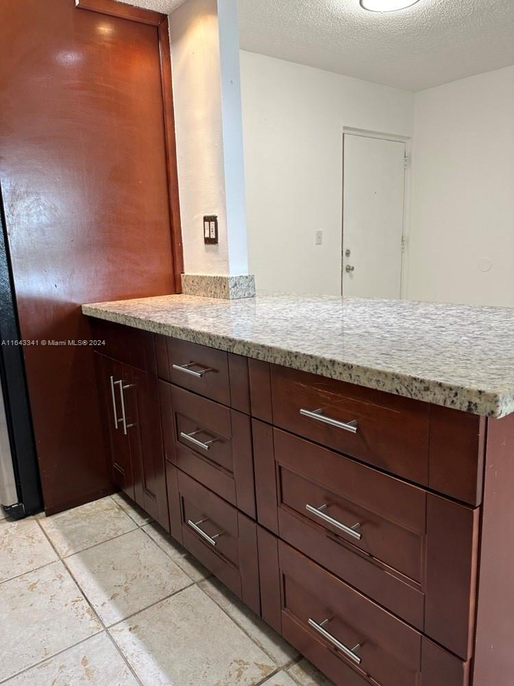 UNIVERSITY TRAIL CONDO - Residential Lease