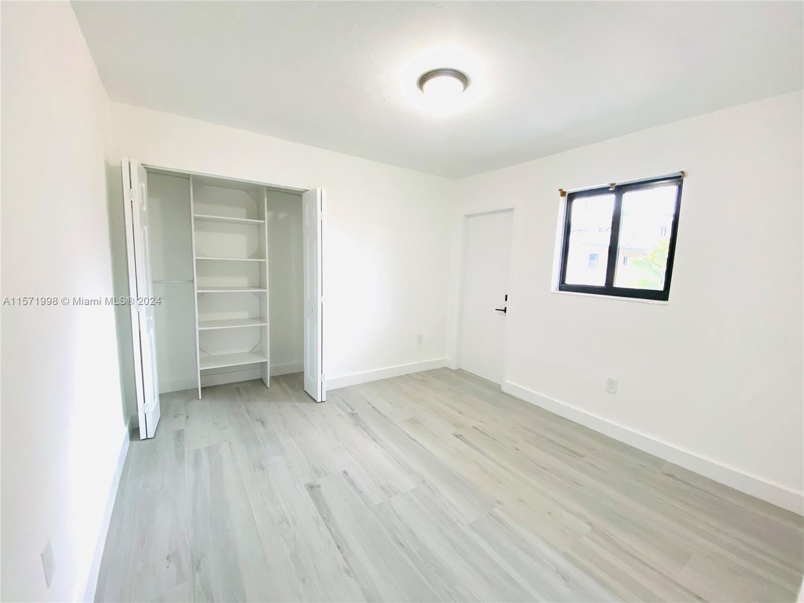 COURTYARDS OF THE GROVE C - Residential Lease