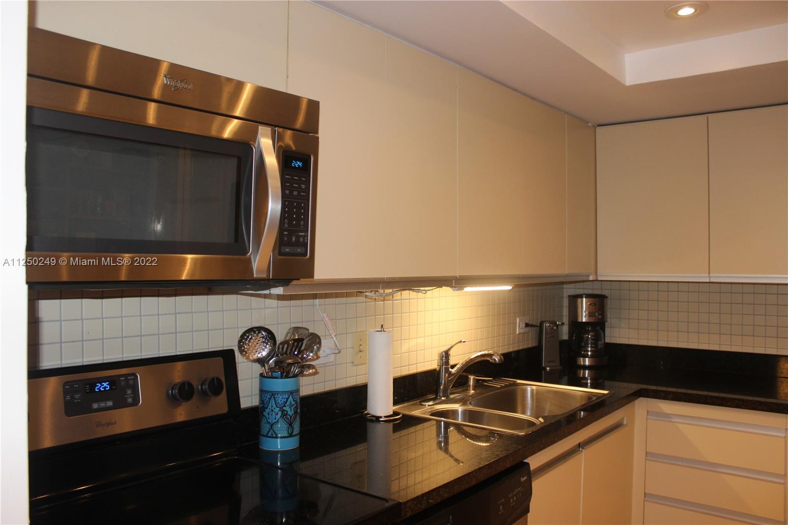 SUMMIT CONDO - Residential Lease
