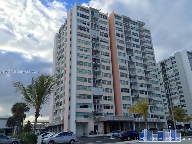 This stunning two-bedroom, two-bathroom apartment boasts a remodeled kitchen with elegant granite countertops. Enjoy breathtaking open intercoastal views and a serene ocean view right from your windows. Located just a short walk from the ocean, this property offers the perfect balance of comfort and coastal living