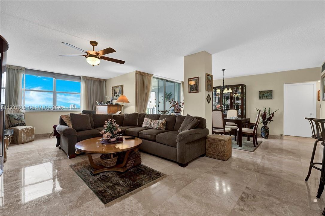 TRAFALGAR TOWERS CONDOMIN - Residential