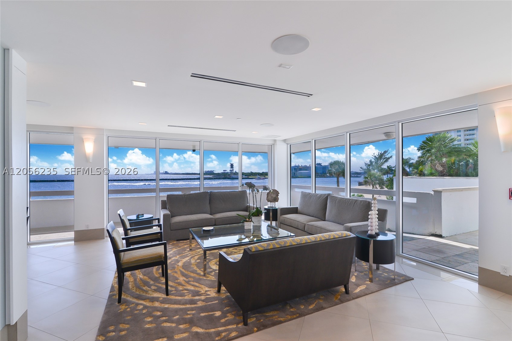 POINT OF AMERICAS - Residential